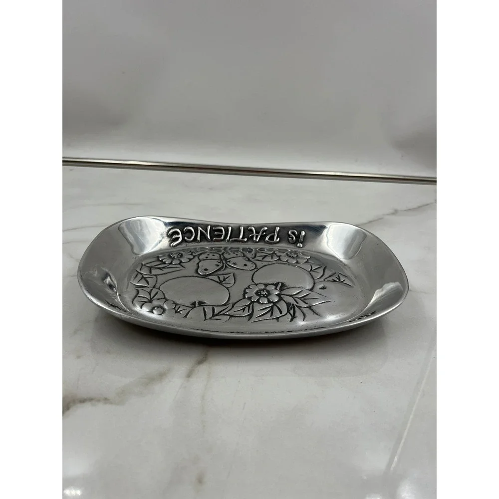 Wilton Armetale Susan Winget Fruit of the Spirit Patience Bread Tray 334134